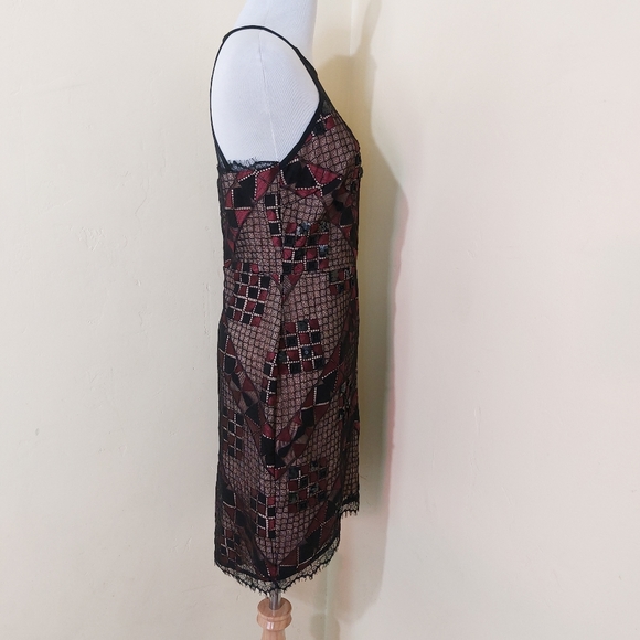 Greylin Burgundy Black Lace Sequin Beaded Detail Bodycon Halter New Years Dress - Picture 3 of 12